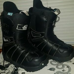 Burton womens snowboard boots